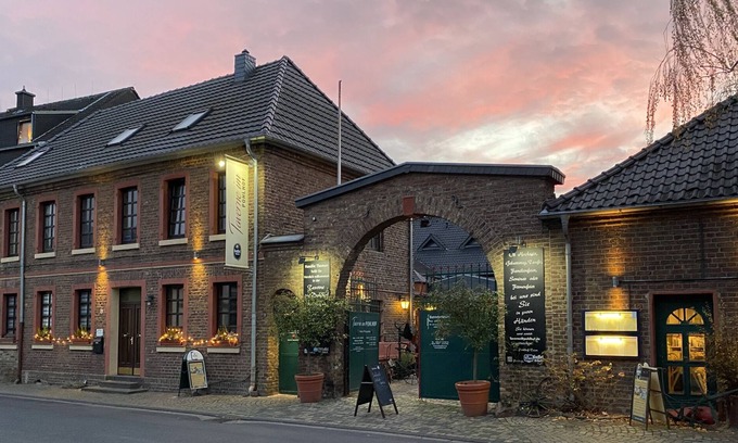 Esch/Auweiler Hotel | Landhaus Pohlhof