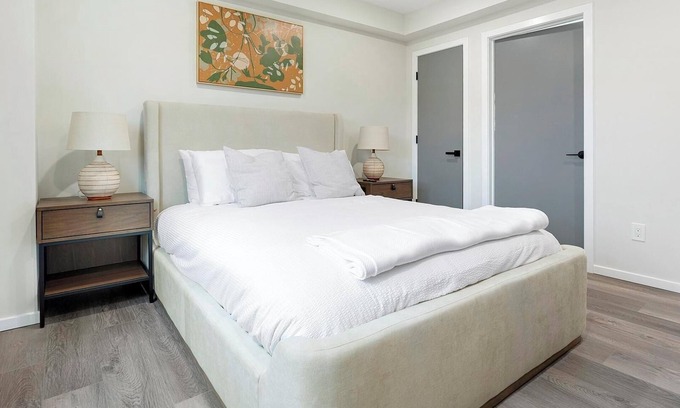 Spruce Hill Apartment | Landing at 4415 Chestnut - 2 Bedrooms in Univer.