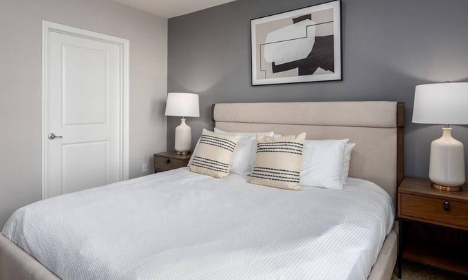 Northwest Columbus Apartment | Landing at Berkley House - 2 Bedrooms in Downtown Columbus