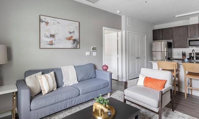 Dallas Apartment | Landing at Clark Ridge Canyon - 1 Bedroom in Re.