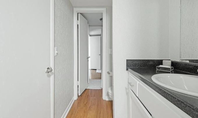 Hermitage Apartment | Landing at The Arbours of Hermitage - 2 Bedrooms in Downtown Hermitage