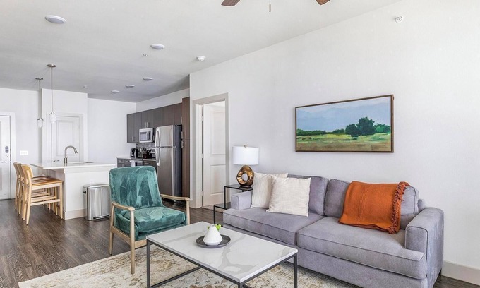 Vickery Meadow Apartment | Landing | Incredible 2BD, Gym, Pool