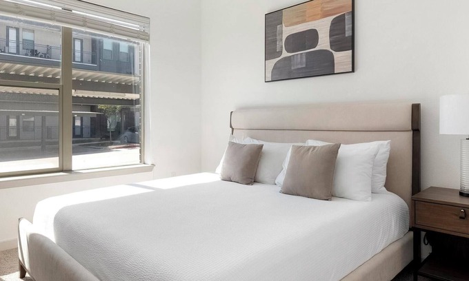 Dallas Apartment | Landing | Spectacular 1BD, Pool, Yoga Studio