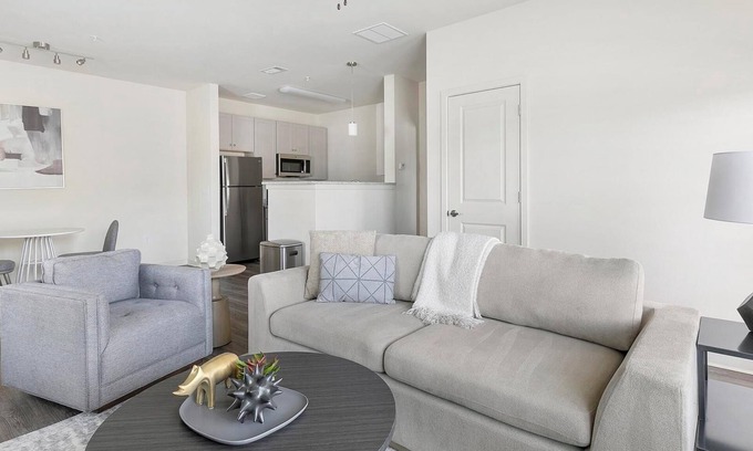Fort Worth Apartment | Landing | Stunning 1BD, Pool, Gym