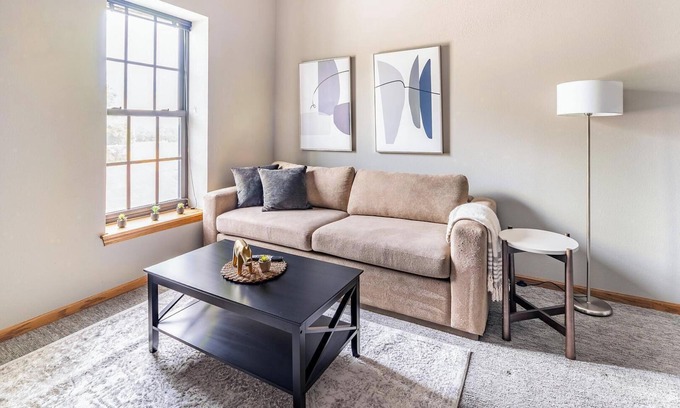 Leavenworth Apartment | Landing | Stylish 1BD, Courtyard