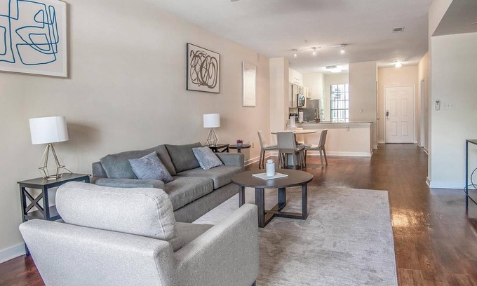 New Pathways Apartment | Landing | Stylish 2BD, Pool, Gym