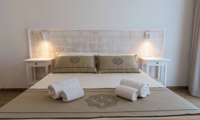 La Pietraia House | Landlord
