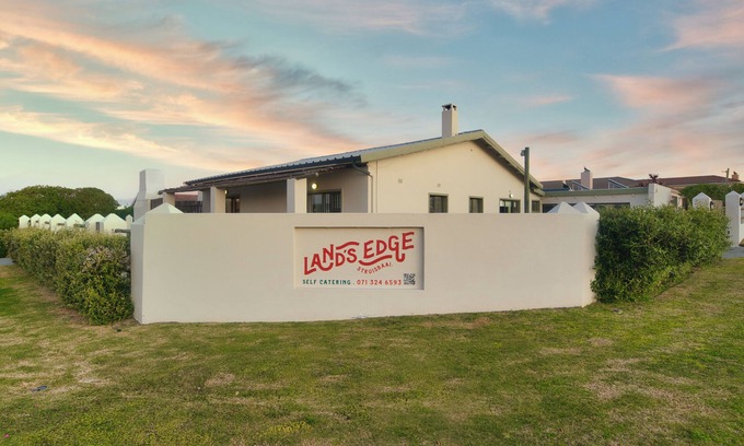 Struisbaai Cottage | Lands Edge Eco Friendly Cottages