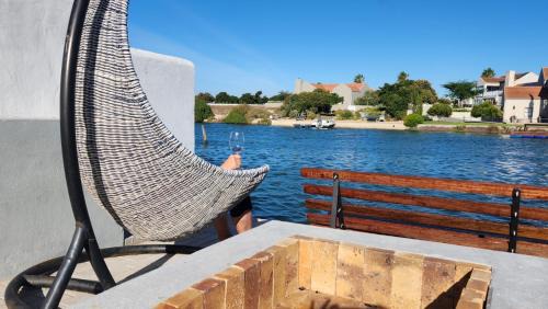 Port Owen Villa | Langpouse Riverside Retreat