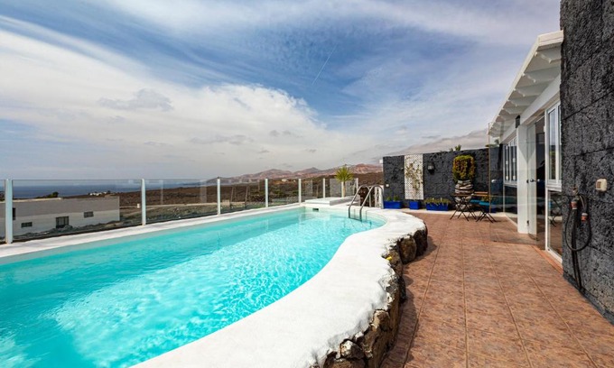 Tias Villa | Lanzarote Village El Amanecer