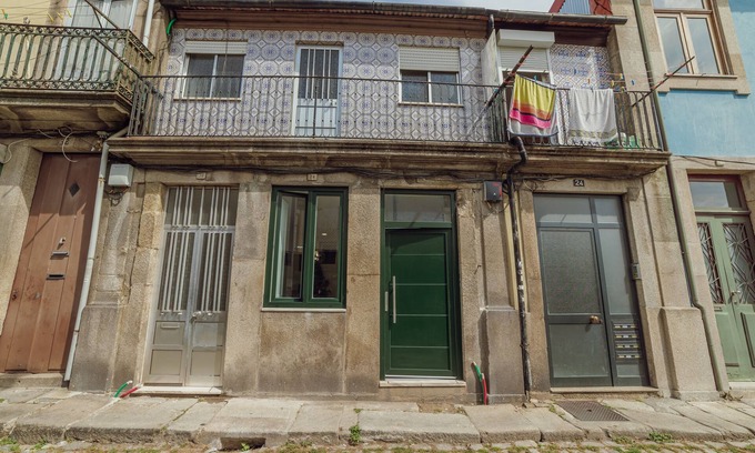 Lapa Apartment | Lapa Stylish Apartment A by Vacationy