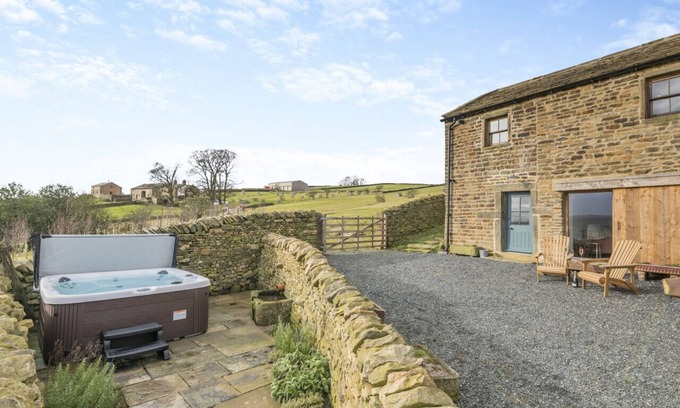 Sutton-in-Craven House | Lapwing Cottage - Two Bedroom House, Sleeps 4