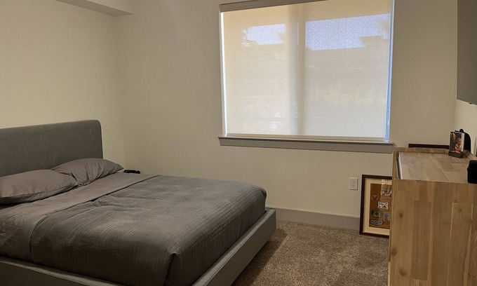 Desert View Village Apartment | Large 1 br over 800 sq ft. Ground level pool view workout and car spacennnn