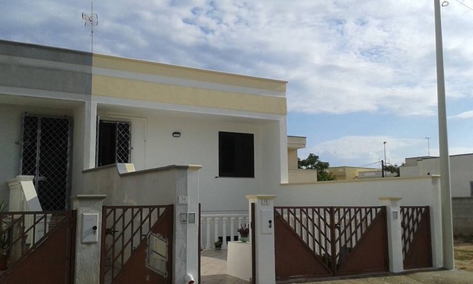 Torre San Giovanni Apartment | Large apartment for 4 people a few steps from the Torre San Giovanni course