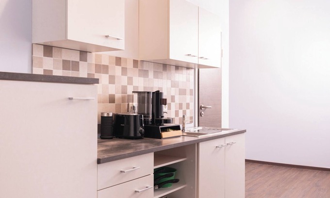 Eutritzsch Apartment | Large apartment with 2 bedrooms and kitchen, near trade fair and center