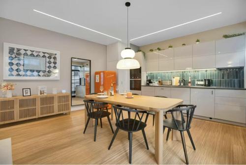 Mitte Apartment | Large, comfortable and luxurious flat in Berlin Center, Prenzlauer Berg