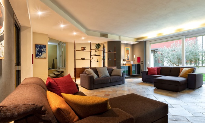 San Michele House | Large, elegant and comfortable in the center, 20 min. from Lake Garda, 1 hour from Venice