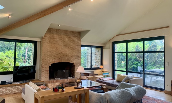 Larmor-Baden House | Large family home 2 steps from the port, Berder and beaches