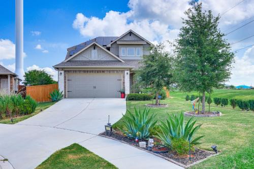 Kyle House | Large Fenced Yard Family-Friendly Kyle Home