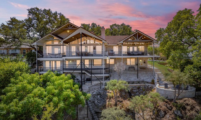 Spicewood House | Large Group Fave - Huge Patios, BBQ Grill, Views