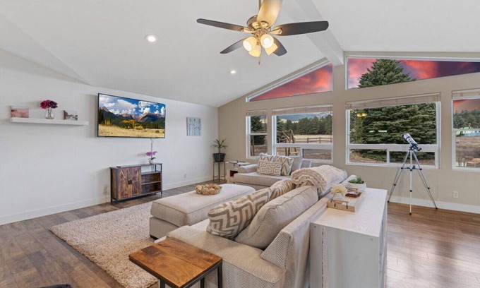 Fort Valley House | Large Groups, Volleyball Court, Large Space