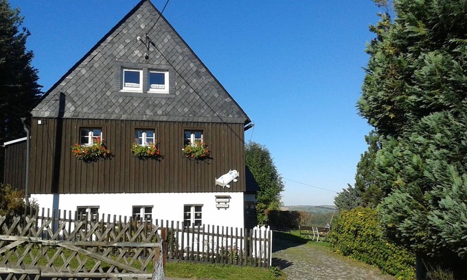 Rechenberg-Bienenmuehle House | large holiday home 10 people, for families and. Groups, common room