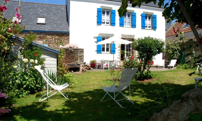 Groix House | Large house Morbihan Groix Island oceanfront beach rental Locmaria 10 places