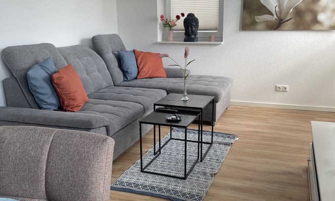 Uetersen Apartment | Large modern penthouse apartment with roof terrace