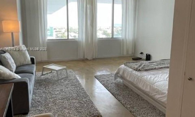 West Avenue Condo | Large PH loft at Mirador South - Loft style studio with great ocean view