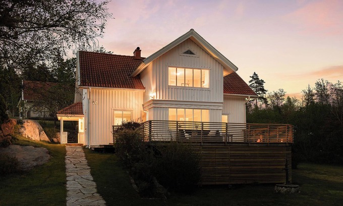 Kungsbacka O House | Large turn of the century villa with lake view - Near Gothenburg