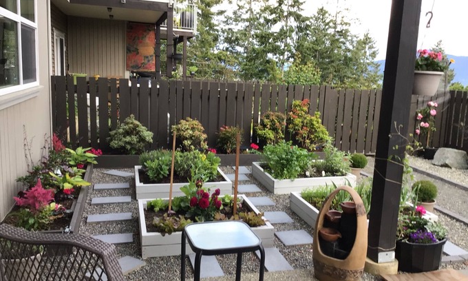 North Cowichan House | Large two level townhome in the Cowichan valley, sleeps 6