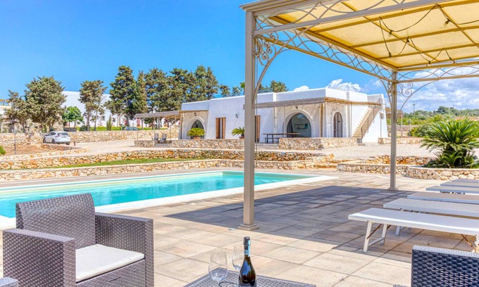 Salve Villa | Large villa (2 apt) with pool & rooftop jacuzzi