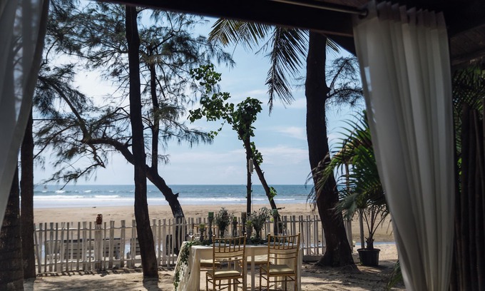 Morjim Hotel | LaRiSa By The Beach, Morjim