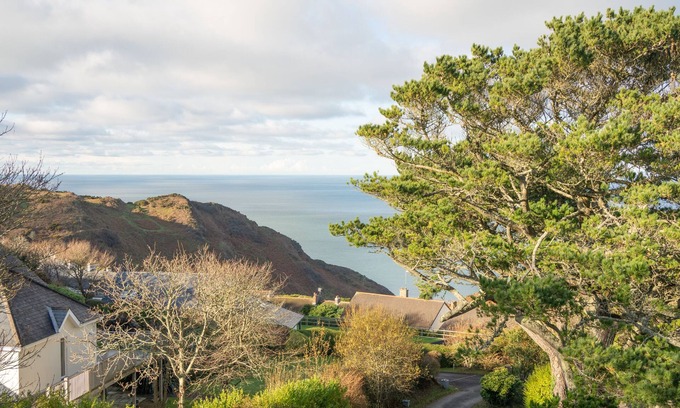 Mortehoe Apartment | Larkrise, The Penthouse