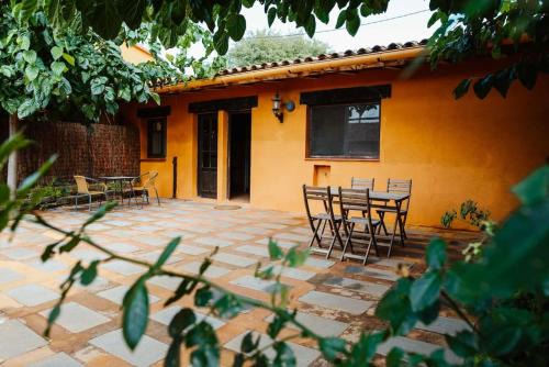 Tordera House | LAS GLICINIAS casa rural en el campo