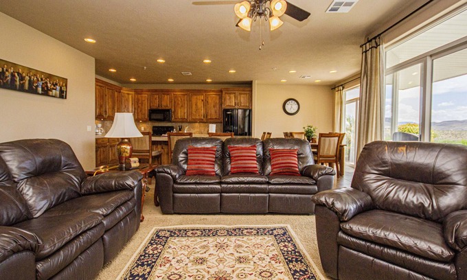 St. George Condo | Las Palmas All Inclusive Amenities Resort | Desert Views | Open Layout | 2003