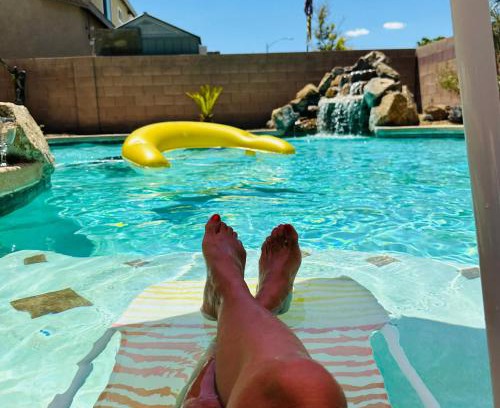 North Las Vegas House | LAS VEGAS SPACIOUS ROOM Close to Everything