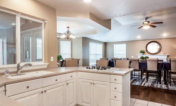 Draper House | **Last Min Opening** 60% off! * Indoor Pool, Hot tub * Near Ski Resorts