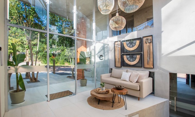 San Bernardino Apartment | Lasuiza Suites