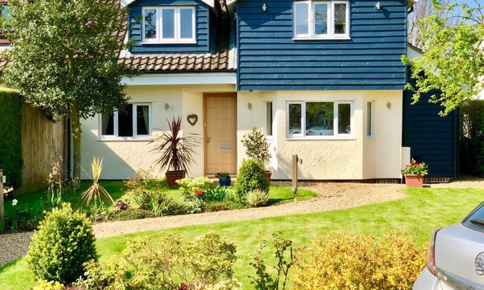 Great Leighs Bed & Breakfast | Laurels