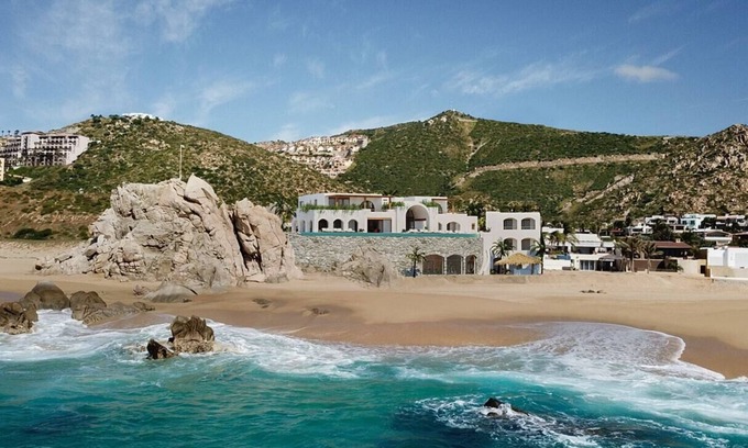 Pedregal Villa | Lavish Cabo Beach Estate with Chefs and Snow Room