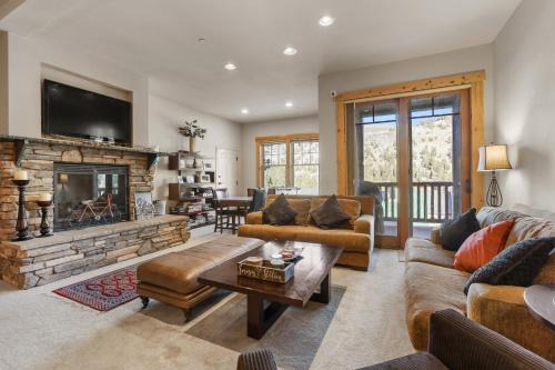 Kirkwood Apartment | Lavishness at Elevation – Timber Ridge 3 Bedroom condo