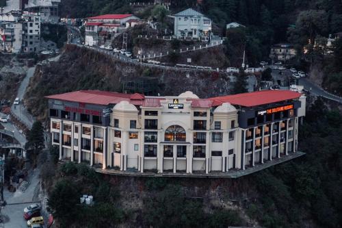 The Mall Road Resort | Lawrence Solitaire Resort, Mall road, Mussoorie