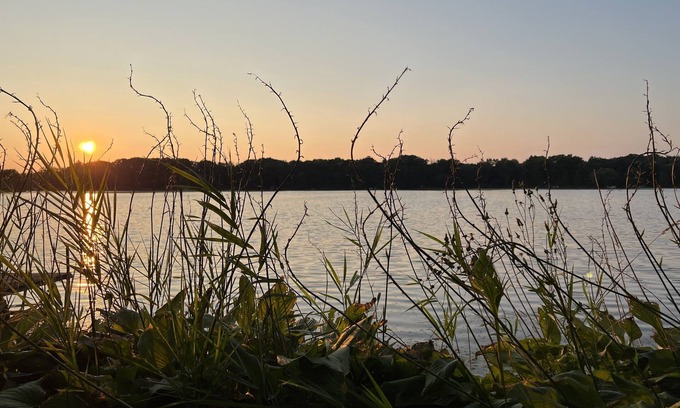 Fall River Cabin | Lazy Lake Retreat 3 bed 2 bath. Includes sauna, kayaks, paddle boards, hot tub.