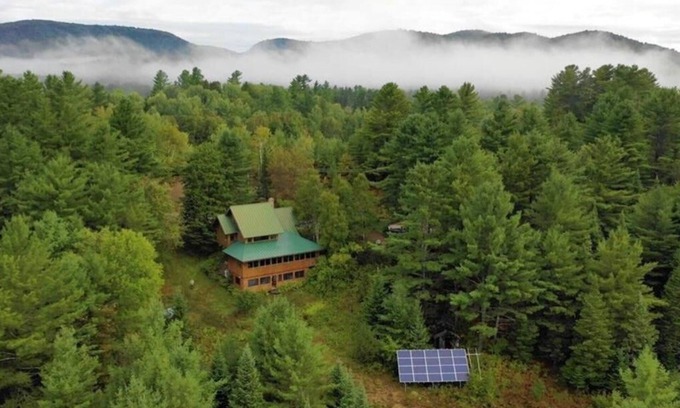 Malone House | Lazy Moose Lodge w/Panoramic Mountain Views and Hot Tub