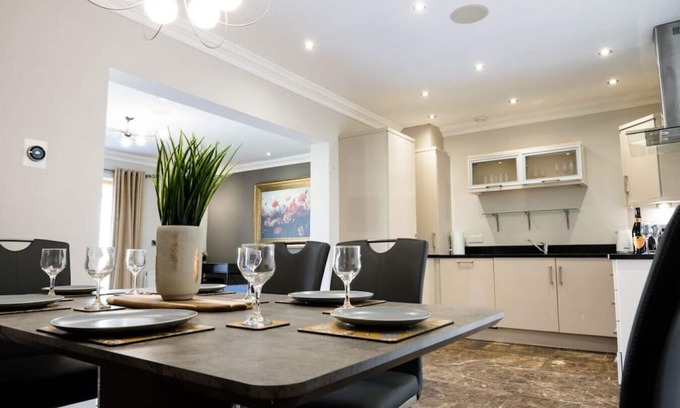 Enniskillen House | LE 23 · Escape Ordinary at Castle Hume No.23 ~ Luxury