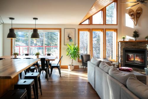 Stoneham Ski Chalet | Le 583 Stoneham CITQ#239,960