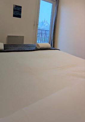 Madeleine-Champ de Mars Apartment | LE BACO-BACO, FACE AU CHÂTEAU, AVEC PARKING