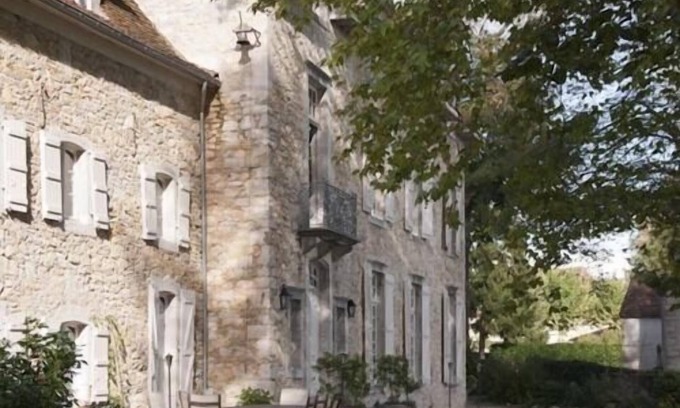 Orion House | Le Château D'orion