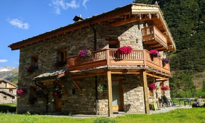 Bonneval-sur-Arc Apartment | Le chalet d'Emile